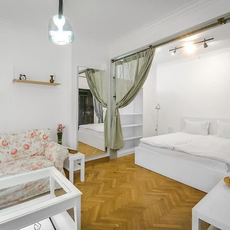 Floral Studio Retreat In Sofia City Center By Flat Mаnager Eksteriør billede