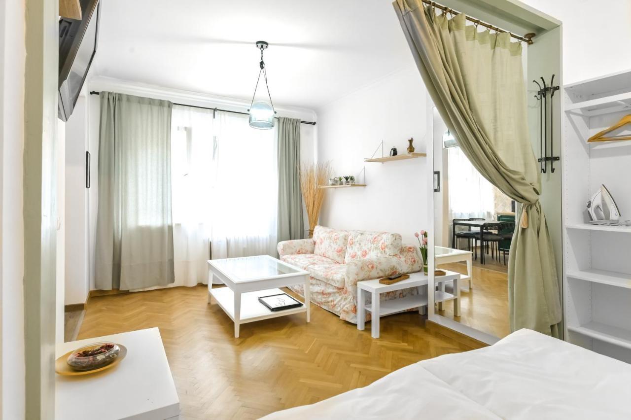 Floral Studio Retreat In Sofia City Center By Flat Mаnager Eksteriør billede