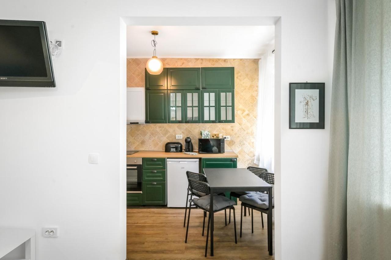 Floral Studio Retreat In Sofia City Center By Flat Mаnager Eksteriør billede
